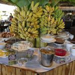 Riverkwai Floating Restaurant - 料理写真:もぎ取って楽しめるバナナコーナーの下にはスイーツ＆麺類が！