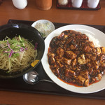 中国四川料理 天府仙臺 - 2017年8月。今日のBランチ。四川麻婆麻婆飯と甘酢醤油だれの冷やし麺800円。麻婆豆腐大盛りで＋100円。