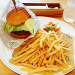 72071306 - ハンバーガー(税込み１１００円)