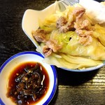 Mito Puraza Ogata - 中肉鍋特製薬味の光景！