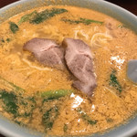 清華園 - タンタン麺
            たっぷり胡麻の清湯スープが特徴。美味いよ！