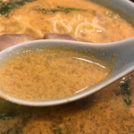清華園 - 旨味たっぷりの清湯スープに沢山の胡麻。豆板醤の優しい辛味も程よくてレンゲが止まらない！(^^)