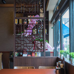 龍昇房 - 窗際（まどぎは）