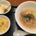 全家福 - ラーメンセットは¥800どす