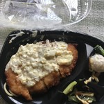 ほっともっと - 料理写真:蓋する前のセロファンの意味が判らない。