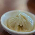 龍昇房 - "小籠包（せうりうはう）"、穿（うが）ちて穴（あな）