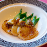 Man Wah - 雞油菌炒日本元貝皇　ホタテと何か歯ごたえのいい野菜とエリンギかな