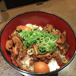 ひのき屋 - 豚モツ煮込み丼