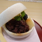 Shirayuki - ◆デザートは「最中アイス」・・中には桃とアイスが入り、米粉100%で作られた皮は軽くあぶってあり パリッとして美味しい。