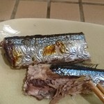 味処 清水 - お通しの秋刀魚
