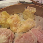 縁香園 - シュウマイ　断面写真