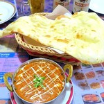 アジアン ダイニング ナマステヒマール　 - キーマカレー（激辛）￥800＋プレーンナン￥250 