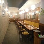 Risutorante Hanatani - 店内　テーブル席