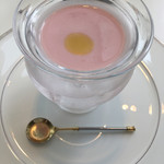 ヴェルフォンセ - アミューズ 桃の冷たいスープ☆★★☆