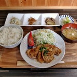 ごはん・お酒・肴 ハナコ - 豚のしょうが焼き（800円）