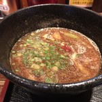 新月 - つけ麺 スープ