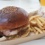 ベーコンチーズバーガー