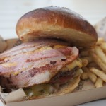 ザ ビーチ バーガー ハウス - ベーコンチーズバーガー