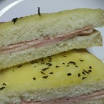 サンライズベーカリー - クロックムッシュ 断面