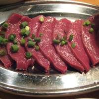 焼肉ホルモン 稲田 - ハツ刺し