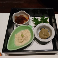 西村屋　和味旬彩 - 先付け(かにみそ、湯葉、他)