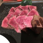 USHIHACHI - 特選赤身厚切りステーキ　焼き上げ後