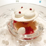 ジョンティ アッシュ - 白桃のデグリネゾン　クロゼイユのジュレ添え　ヨーグルトのバシュラン