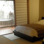 月の花 梟 - 寝室からの露天風呂