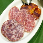 フォンダ サン ジョルディ - イベリコ豚のサラミ、サルシッチャ