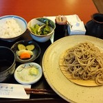 草春庵 - 粗挽き蕎麦、ランチセット