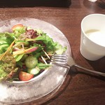 フォレストグリル - セットのサラダとスープ