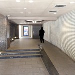 金沢白鳥路 ホテル山楽 - ロビーに向かうクローク2