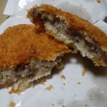 佐世保バーガー　 - 鯨コロッケ