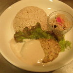 VEGAN Healing Cafe - ひよこ豆のハンバーグ　￥950