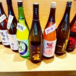 Shokuraku Sakaba Jibaru - 常に25～35種類の日本酒を用意しています♪
