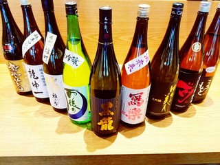 Shokuraku Sakaba Jibaru - 常に25～35種類の日本酒を用意しています♪