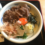 手造りうどん 楽々 - 和牛肉ぶっかけ(冷)