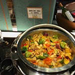 十勝川温泉 第一ホテル 豆陽亭 - 夏野菜と海老・烏賊のカレー風味炒め