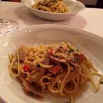 トラットリア トマティカ - バスタ1 Tagliolini al granchio e carciofi (かにとアーティチョークのタリオリーニ)。