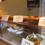 ひろちゃんの札幌塩ザンギ - 店内のザンギ