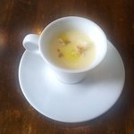 メッカ - 小さなカップスープ（温かいコーンポタージュ）