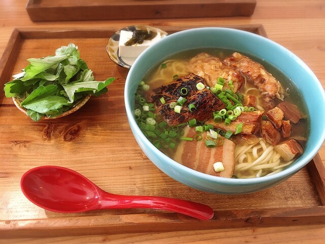 沖縄そばの可能性は無限大 By カベルナッシュ オキナワ ソバ エイブン Okinawa Soba Eibun 牧志 沖縄そば 食べログ