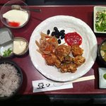 豆々 - 本日のランチ　豆腐のから揚げ