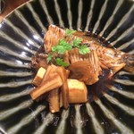 Waryouri Tengen - 煮魚です。魚ももちろんだけど、豆腐が美味しい！