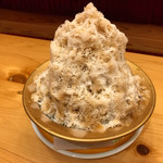 コメダ珈琲店 - 思わず  メニューにはコーヒーゼリー添えられてますよね！？と確認してしまった。中に埋もれてました(^^;; 絵面的に残念(笑)