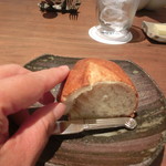 レストランよねむら - パン外側が薄い