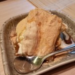 おおがみ - 2017/8 バニラアイスと湯葉の黒みつ掛け 300円！アイスも湯葉も既製品でしたが、絶妙な組み合わせで美味しい・・・安い。