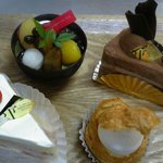 洋菓子・ギフトの店 VERTU - 利久、お米のシュークリーム、チョコケーキ、ショートケーキ