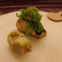 日本料理 晴山 - 焼きものと揚げもの：メダイの焼きもの、蓮根揚げ