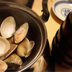 かっすい亭 - 網の中に蛤